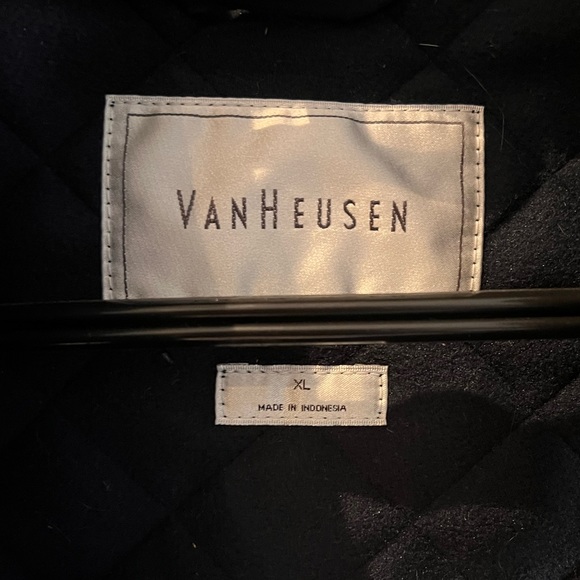 Navy vest - Picture 3 of 4